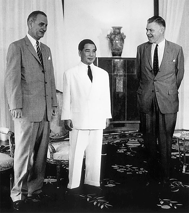 b. The role of the key players in causing the war