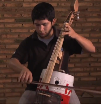 Instrumentos musicales reciclados (profesores)