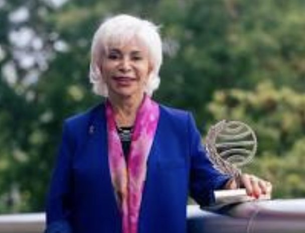 Isabel Allende gana el Premio Planeta